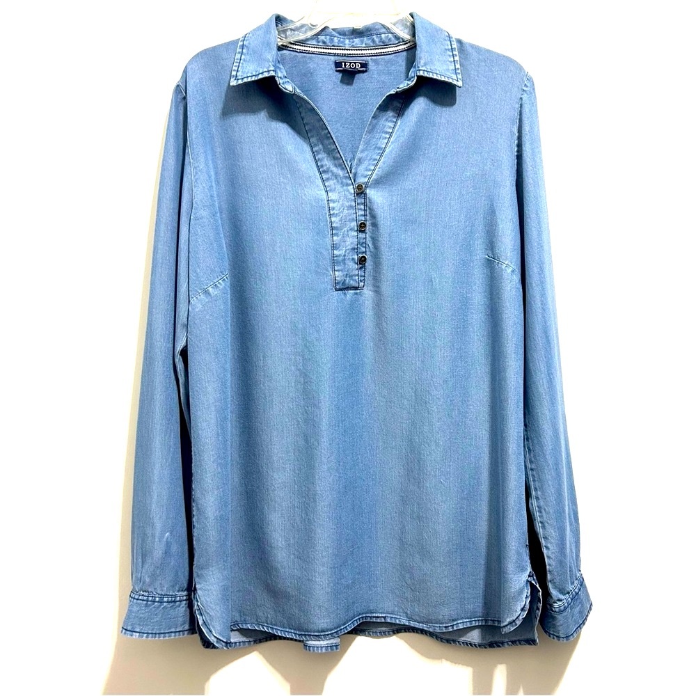 Izod Women’s Blue Denim Chambray 3-button Jean Shirt